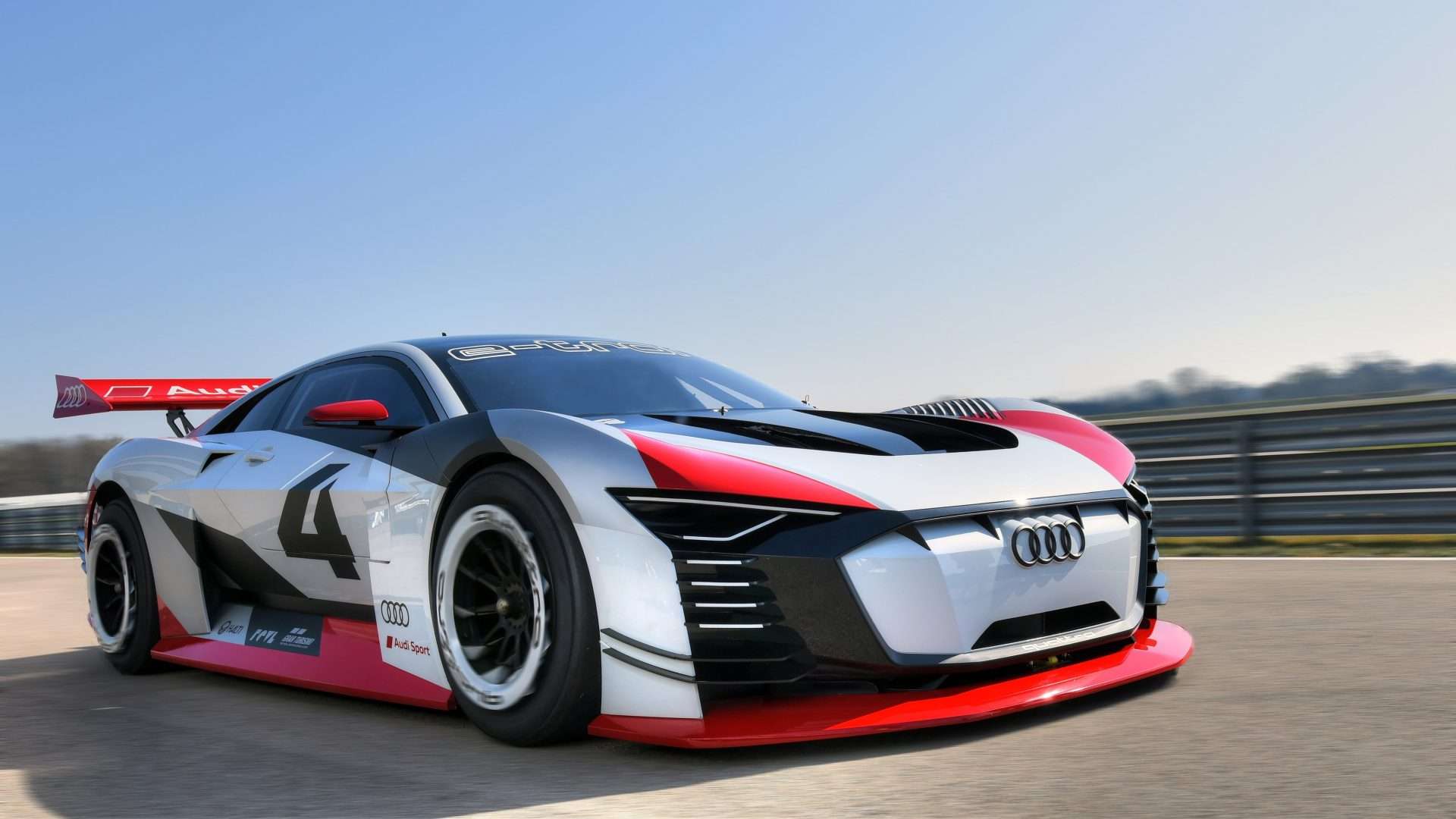 La lista de vehículos de Gran Turismo Sport se amplía con 9 coches más (y más contenidos)