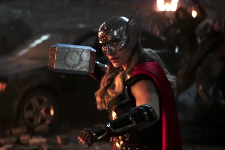 ‘Thor: Love and Thunder’: descubrimos a Natalie Portman como la Diosa del Trueno en su nuevo tráiler