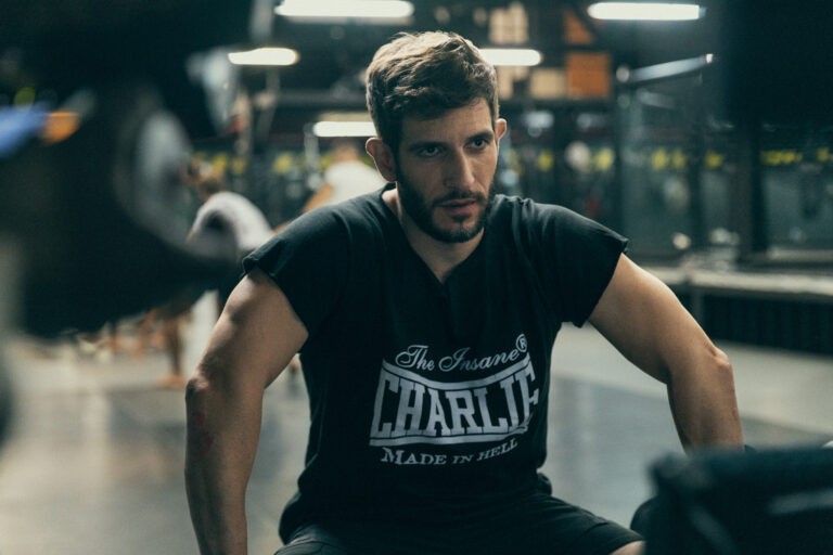 El cuerpo en llamas tráiler