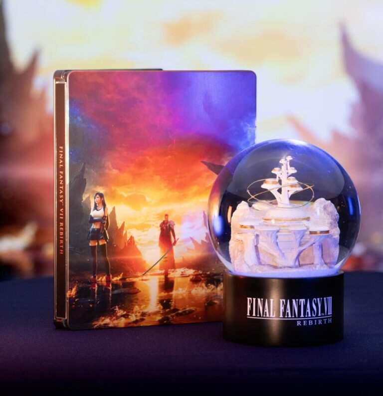 Gold Saucer Glitter Globe