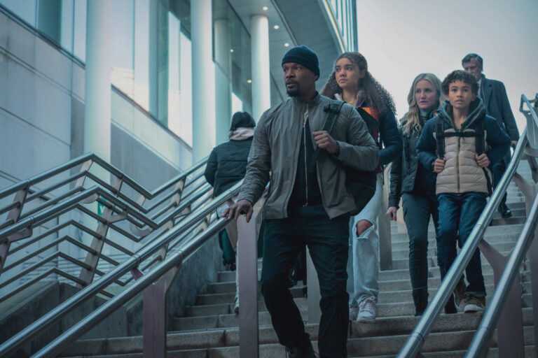 De vuelta a la acción tráiler